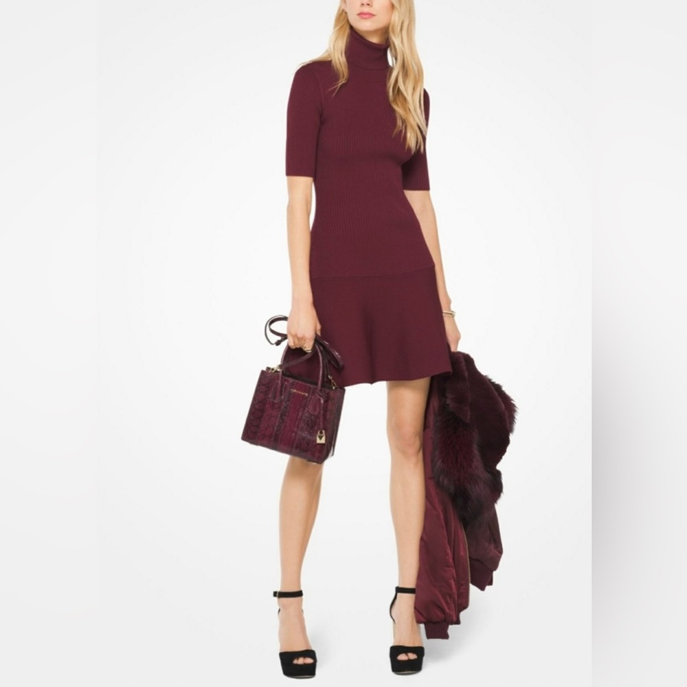 MICHAEL KORS - Turtleneck Ribbed Knee-Length Dress - BURGUNDY